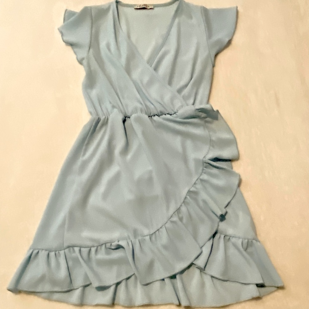 Lizabella baby blue light dress. Size small.